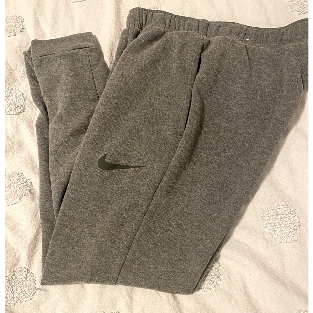 Nike Men’s joggers